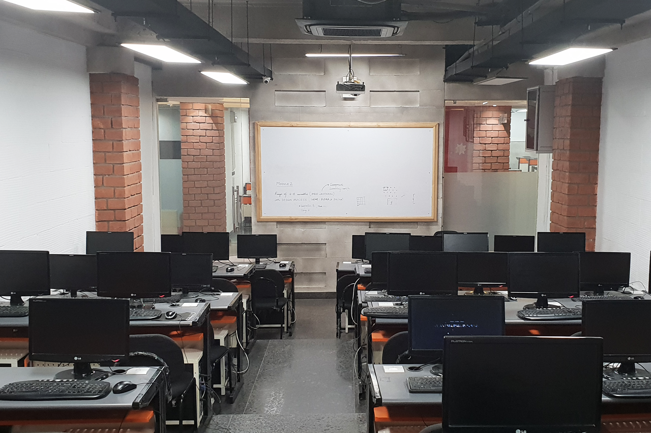 COMPUTER LAB